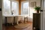Bathroom MG